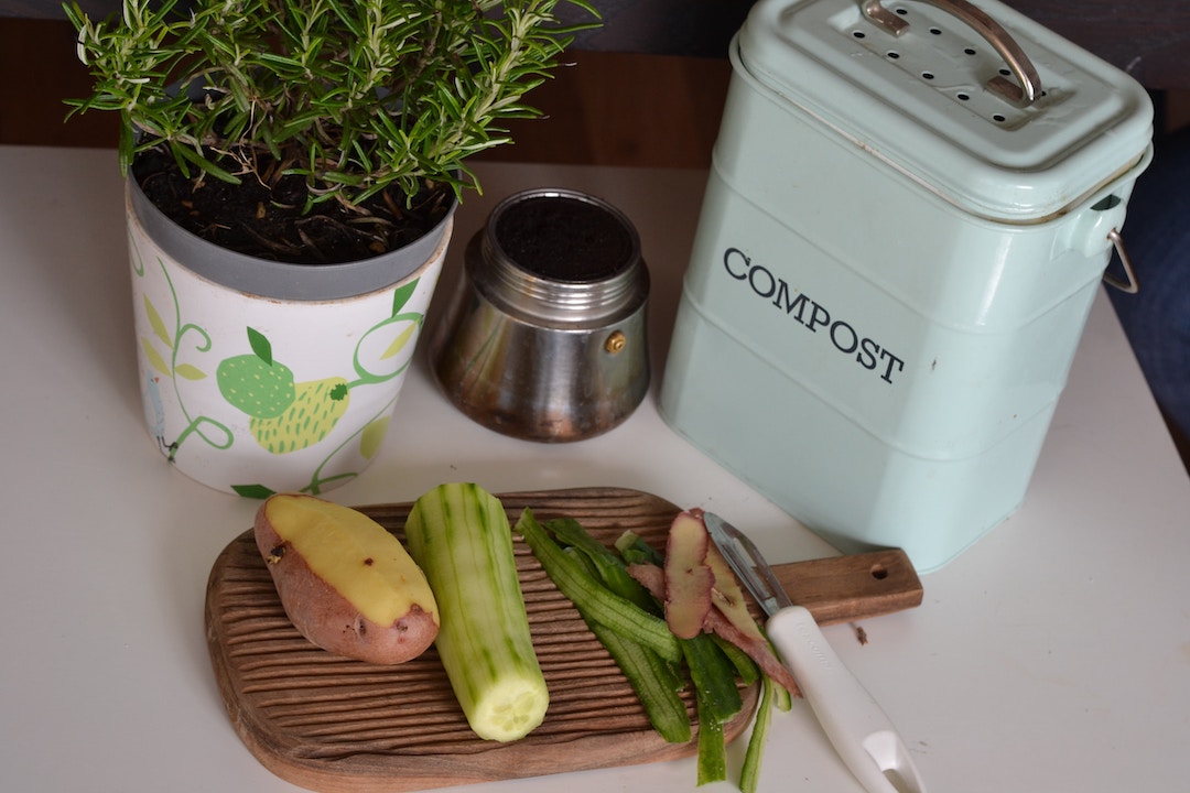 DIY : les clés pour fabriquer son compost à la maison – La Maison